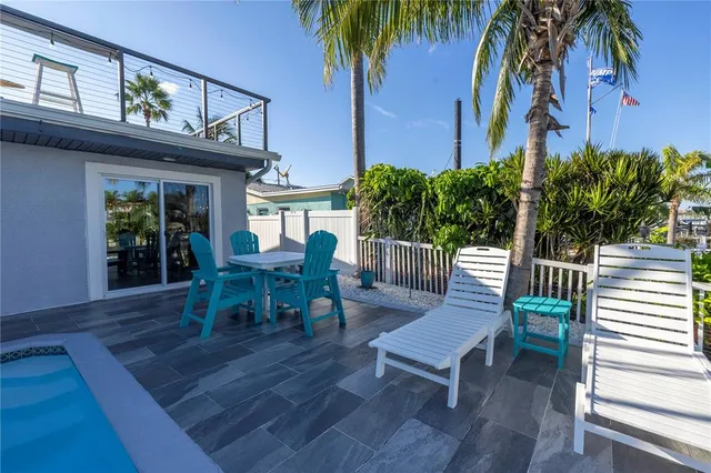 $1,225,000 | 533 Lillian Drive, Madeira Beach, FL 33708