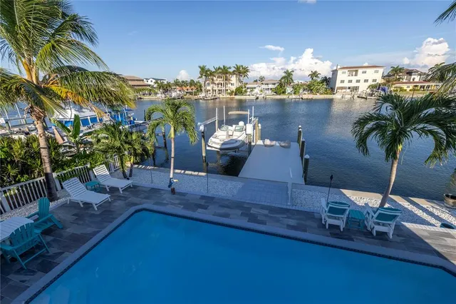 $1,225,000 | 533 Lillian Drive, Madeira Beach, FL 33708