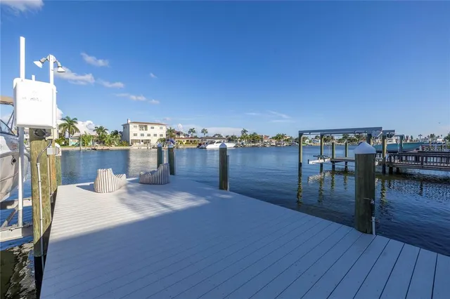 $1,225,000 | 533 Lillian Drive, Madeira Beach, FL 33708