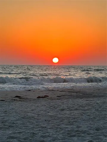 $1,225,000 | 533 Lillian Drive, Madeira Beach, FL 33708