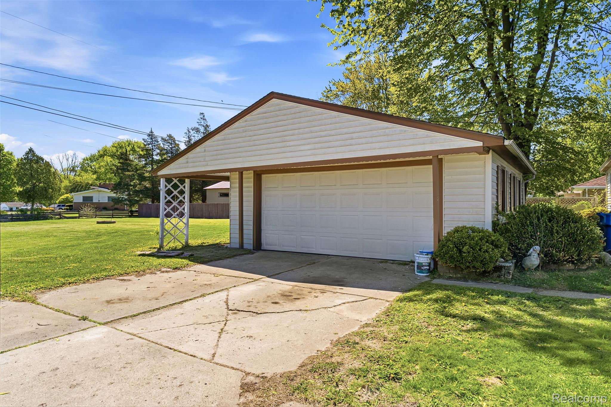 7230 North Center Road Mount Morris, MI 48458 - Photo 33 of 33 View of detached garage