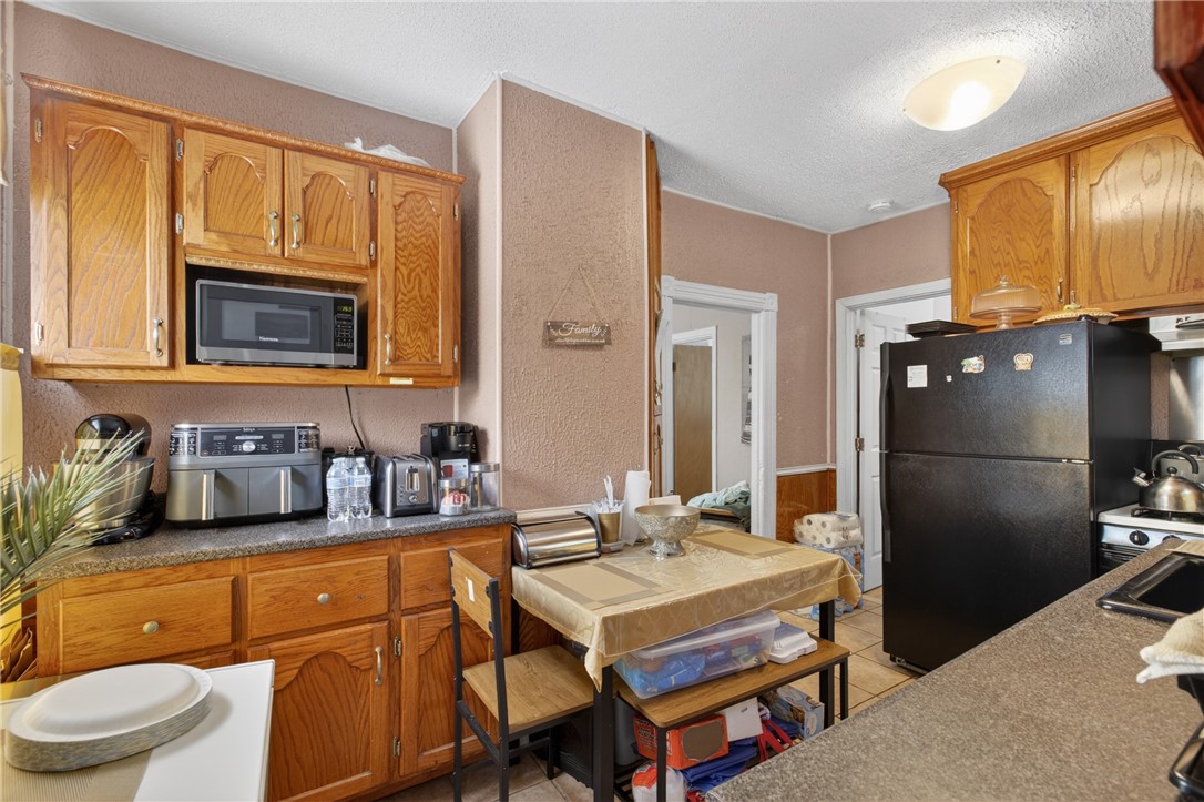 34 Appleton Avenue Pawtucket, RI 02860 - Photo 13 of 50