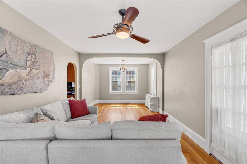 16 Raymond Road Salem, MA 01970 - Photo 10 of 42 Gallery Image 10