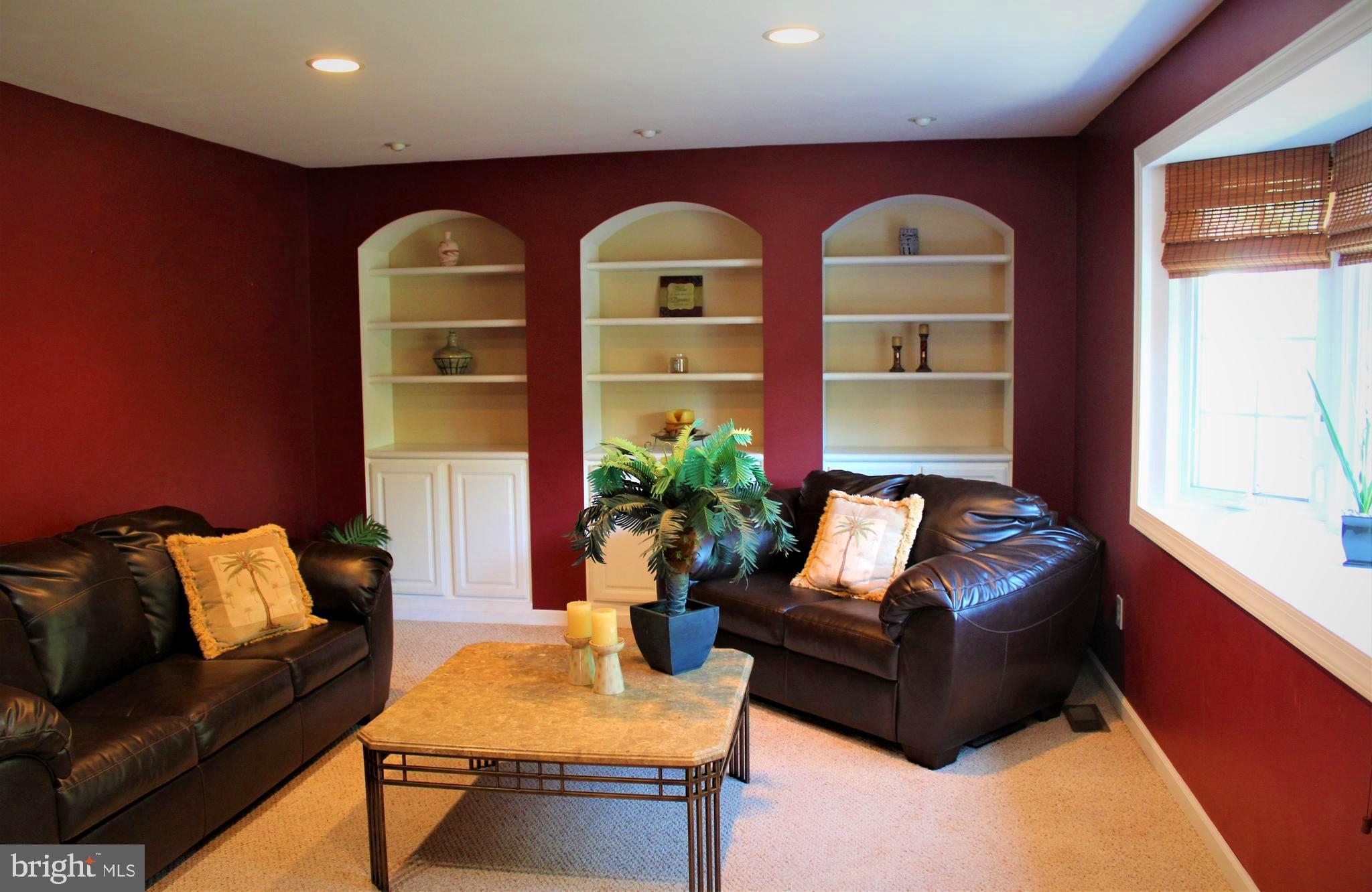 1340 Welsh Road Warrington, PA 18976 - Photo 7 of 32 LIVING ROOM