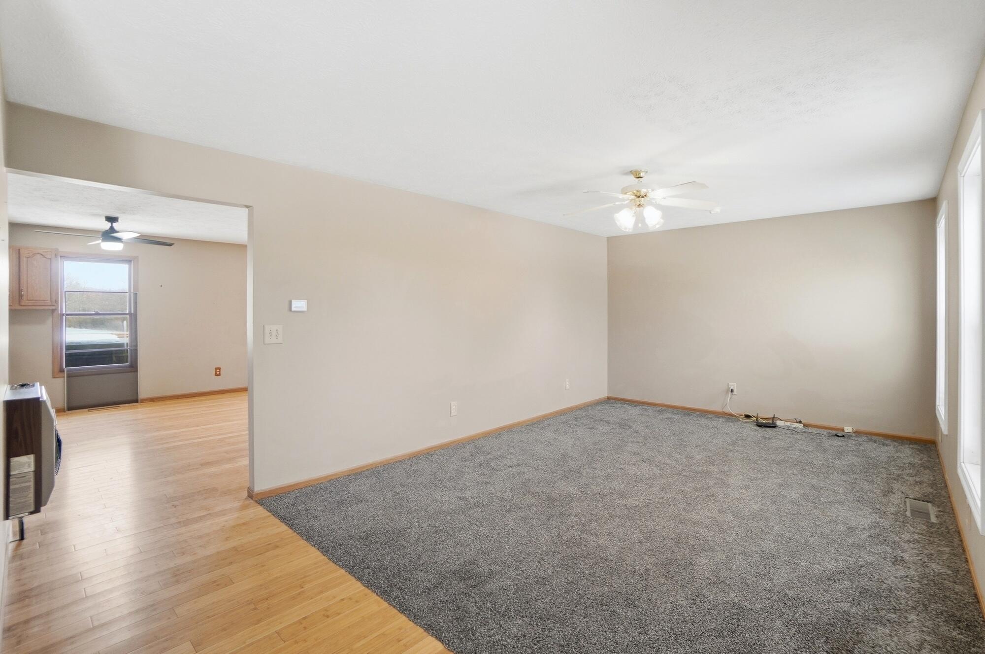 18544 Santa Fe Line Road Waynesfield, OH 45896 - Photo 11 of 43 Gallery Image 11