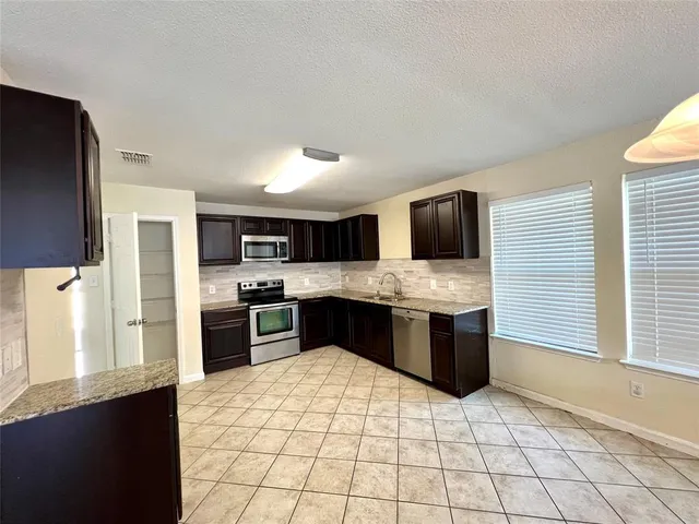$2,100 | 404 Ashland Drive, Wylie, TX 75098