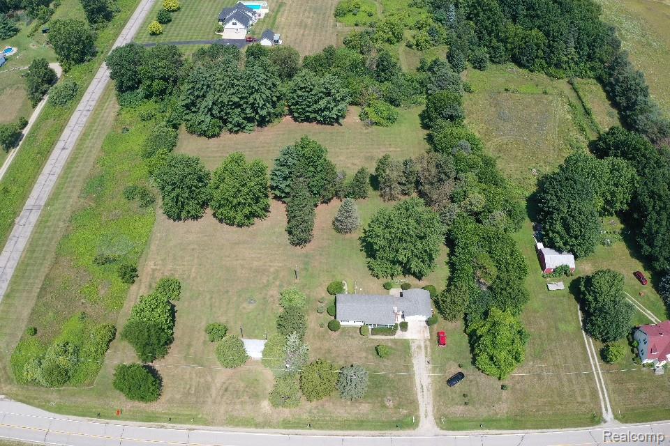 2285 Peppermill Road Lapeer, MI 48446 - Photo 29 of 37 Gallery Image 29