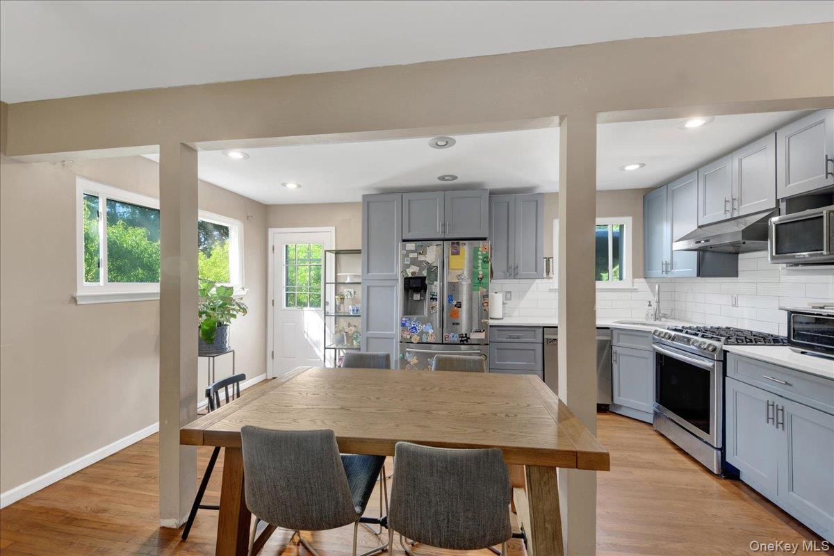 53 Pleasantville Road Ossining, NY 10562 - Photo 4 of 17 Ooen Concept kitchen/dining area
