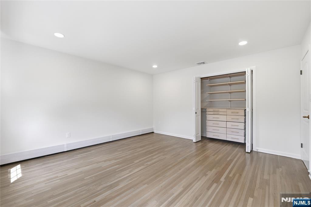 508 Tether Lane Paramus, NJ 07652 - Photo 27 of 47