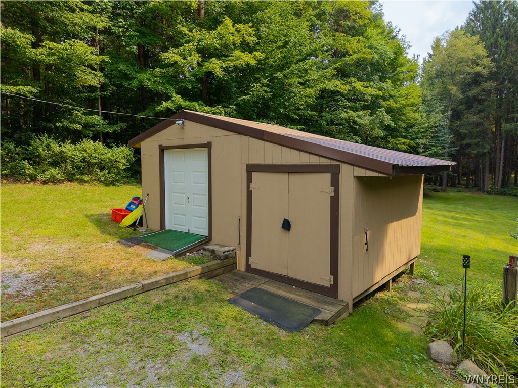 28 Treehaven Road Wethersfield, NY 14066 - Photo 8 of 48 Exterior