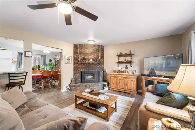 $365,000 | 202 Simmons Loop, Macks Creek, MO 65786