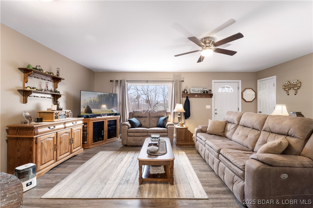 202 Simmons Loop Macks Creek, MO 65786 - Photo 15 of 45