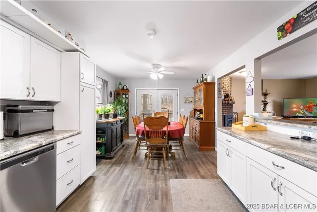 $365,000 | 202 Simmons Loop, Macks Creek, MO 65786