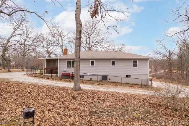 $365,000 | 202 Simmons Loop, Macks Creek, MO 65786