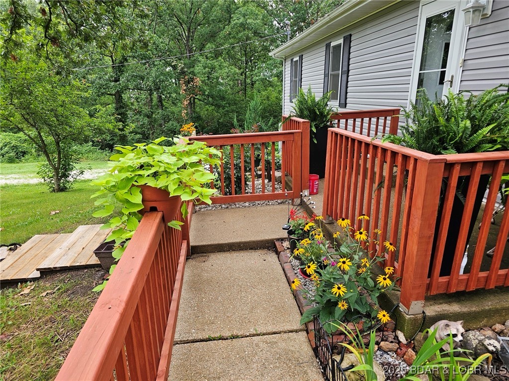 202 Simmons Loop Macks Creek, MO 65786 - Photo 8 of 45