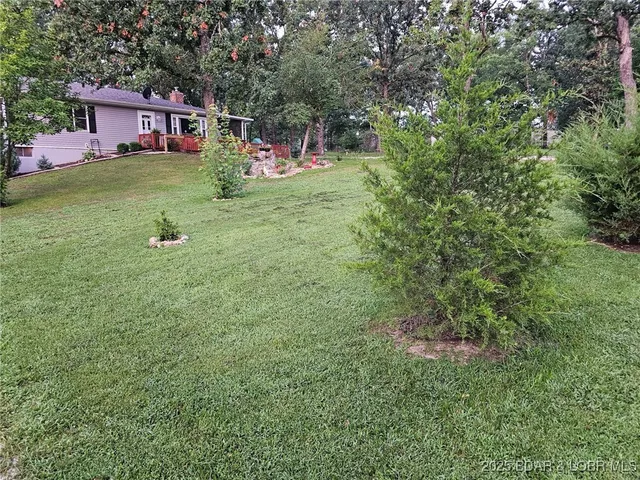 $365,000 | 202 Simmons Loop, Macks Creek, MO 65786