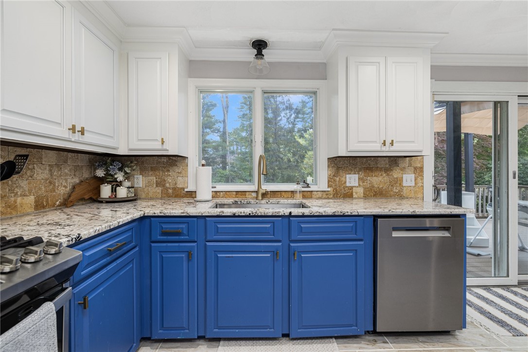 12 Red Maple Road Coventry, RI 02816 - Photo 14 of 44