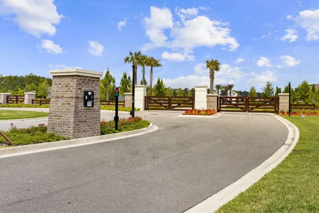 $450,000 | 75276 Pondside Lane, Yulee, FL 32097