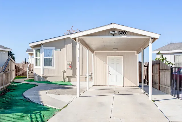$275,000 | 16660 Almond Street, Huron, CA 93234