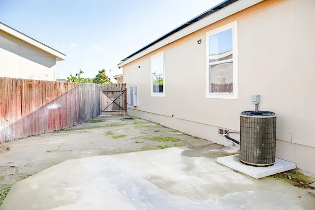 $275,000 | 16660 Almond Street, Huron, CA 93234