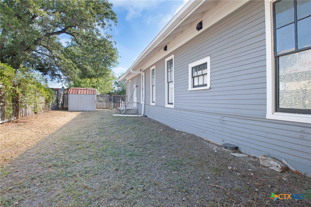 107 West 5th Street Lampasas, TX 76550 - Photo 32 of 32