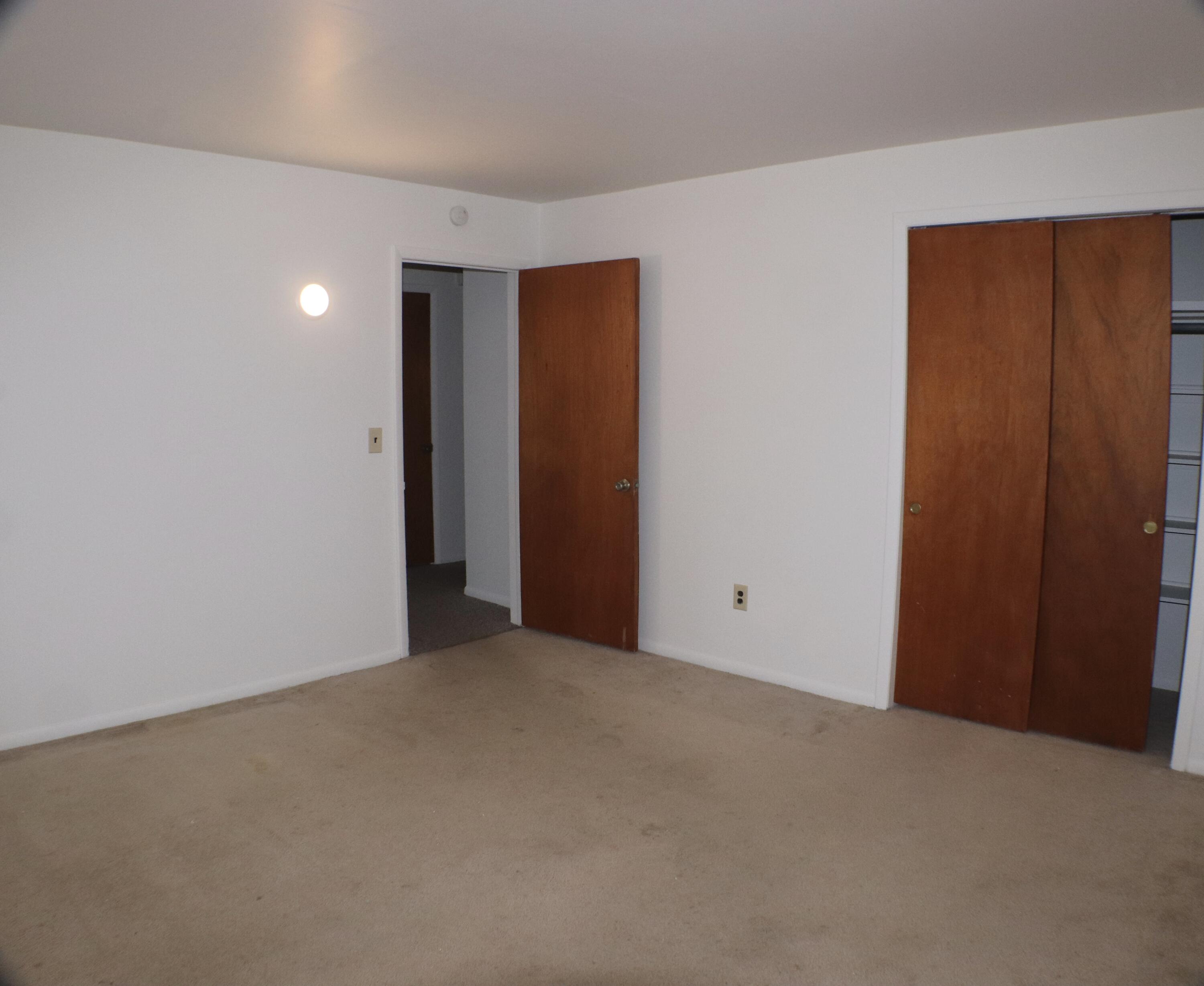 1239 Cumberland Head Road Plattsburgh, NY 12901 - Photo 10 of 14 Gallery Image 10