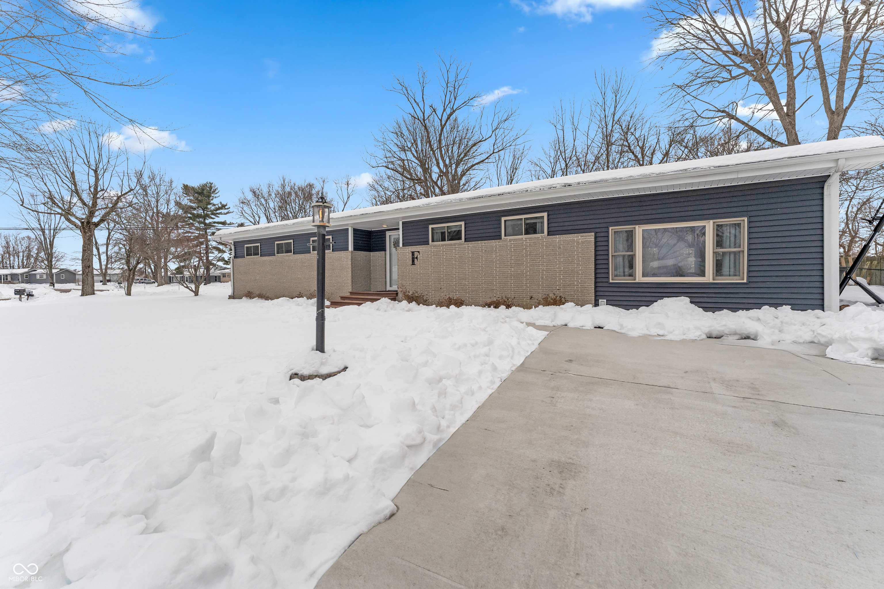 1874 West Northgate Drive Columbus, IN 47201 - Photo 4 of 63