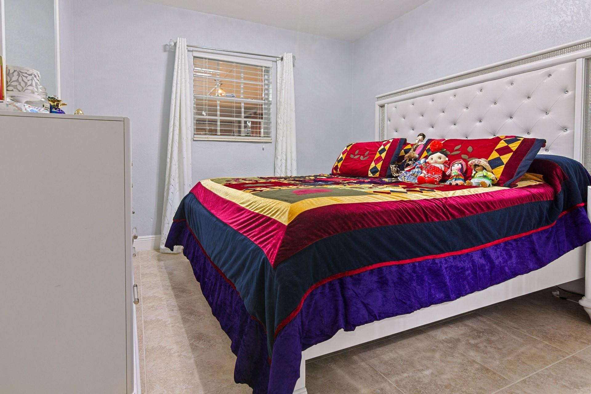 17211 Southwest 119th Court Miami, FL 33177 - Photo 11 of 37 Photo 11