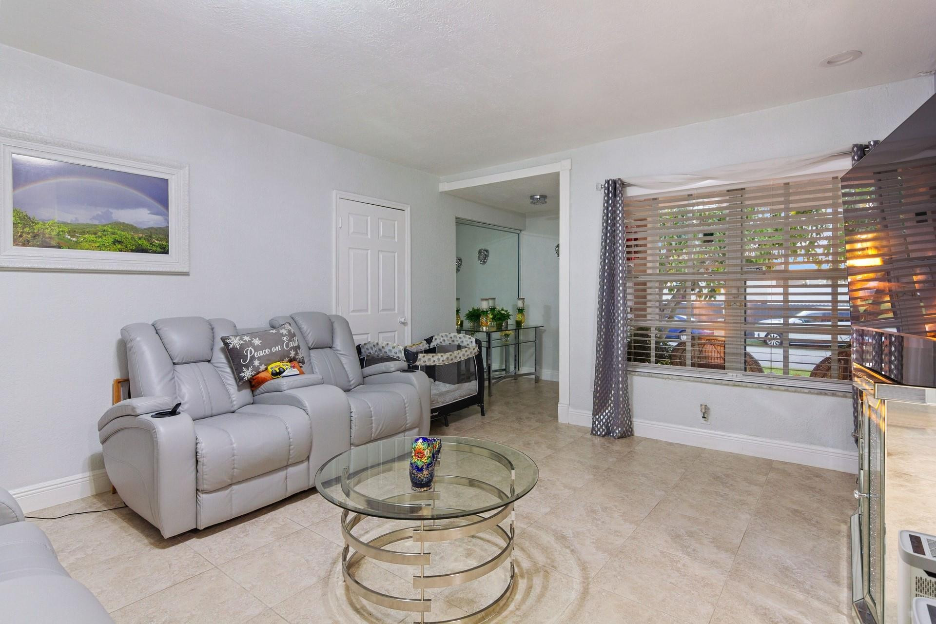 17211 Southwest 119th Court Miami, FL 33177 - Photo 5 of 37 Photo 5