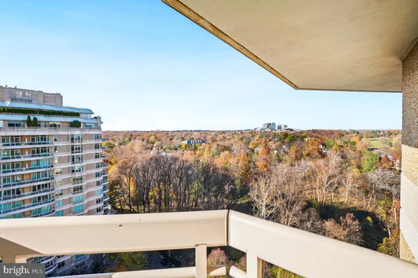 a view of a large building