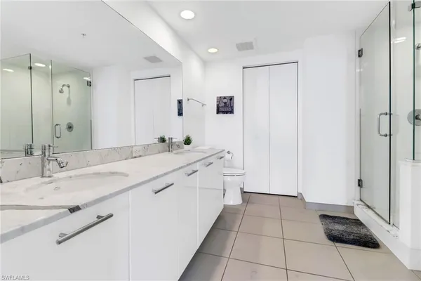 $2,995 | 3000 Oasis Grand Boulevard, Unit 2004, Fort Myers, FL 33916