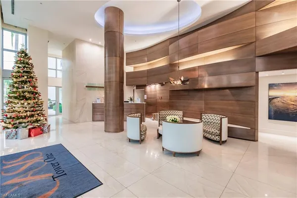 $2,995 | 3000 Oasis Grand Boulevard, Unit 2004, Fort Myers, FL 33916