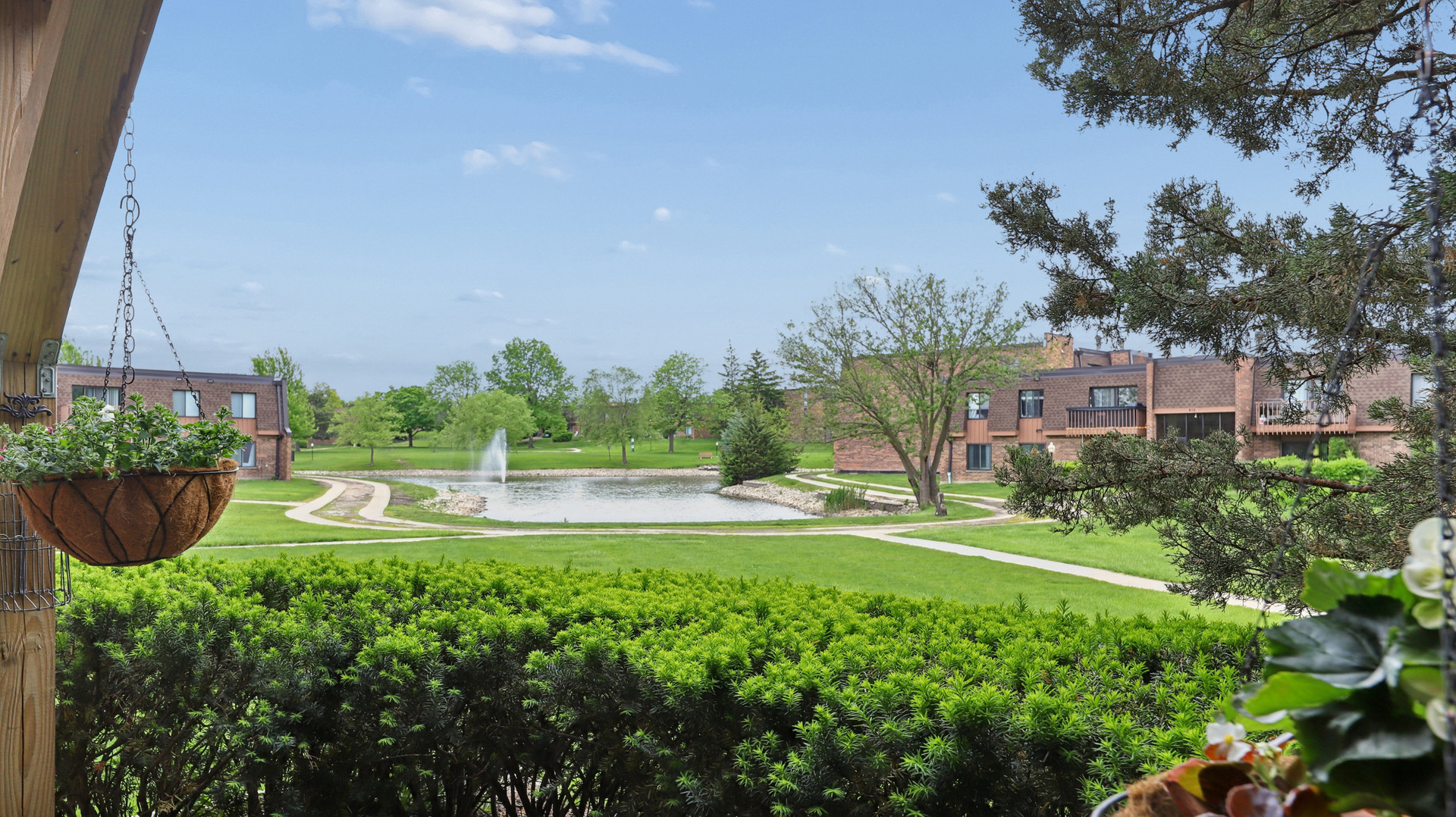 608 Waterford Road South, Unit 1B Schaumburg, IL 60193 - Photo 16 of 21