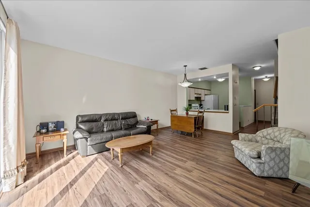 $282,500 | 425 Mill Street, Batavia, IL 60510