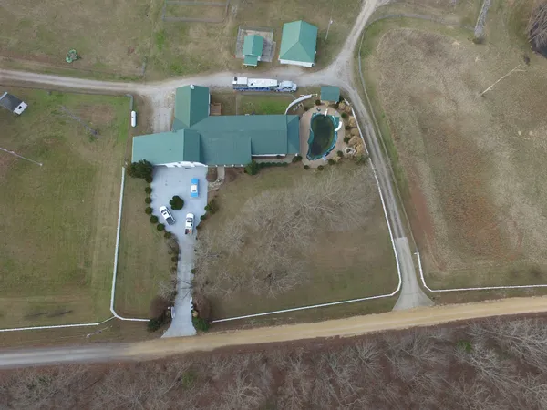 321 Bellview Road, Waverly, TN 37185