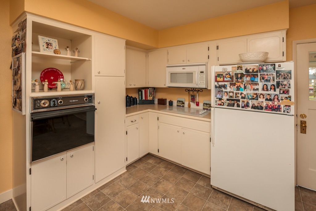 7570 Hannegan Road Lynden, WA 98264 - Photo 8 of 21 Gallery Image 8