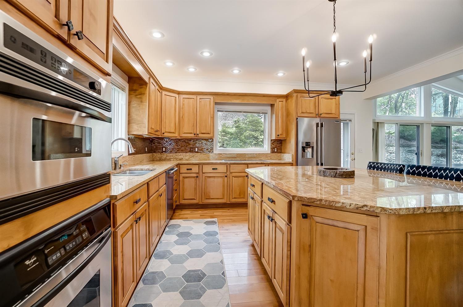 6929 Lawyer Road Cincinnati, OH 45244 - Photo 10 of 50 Gallery Image 10