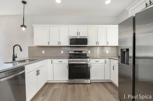 $299,900 | 1211 Madera Court, Byron Center, MI 49315