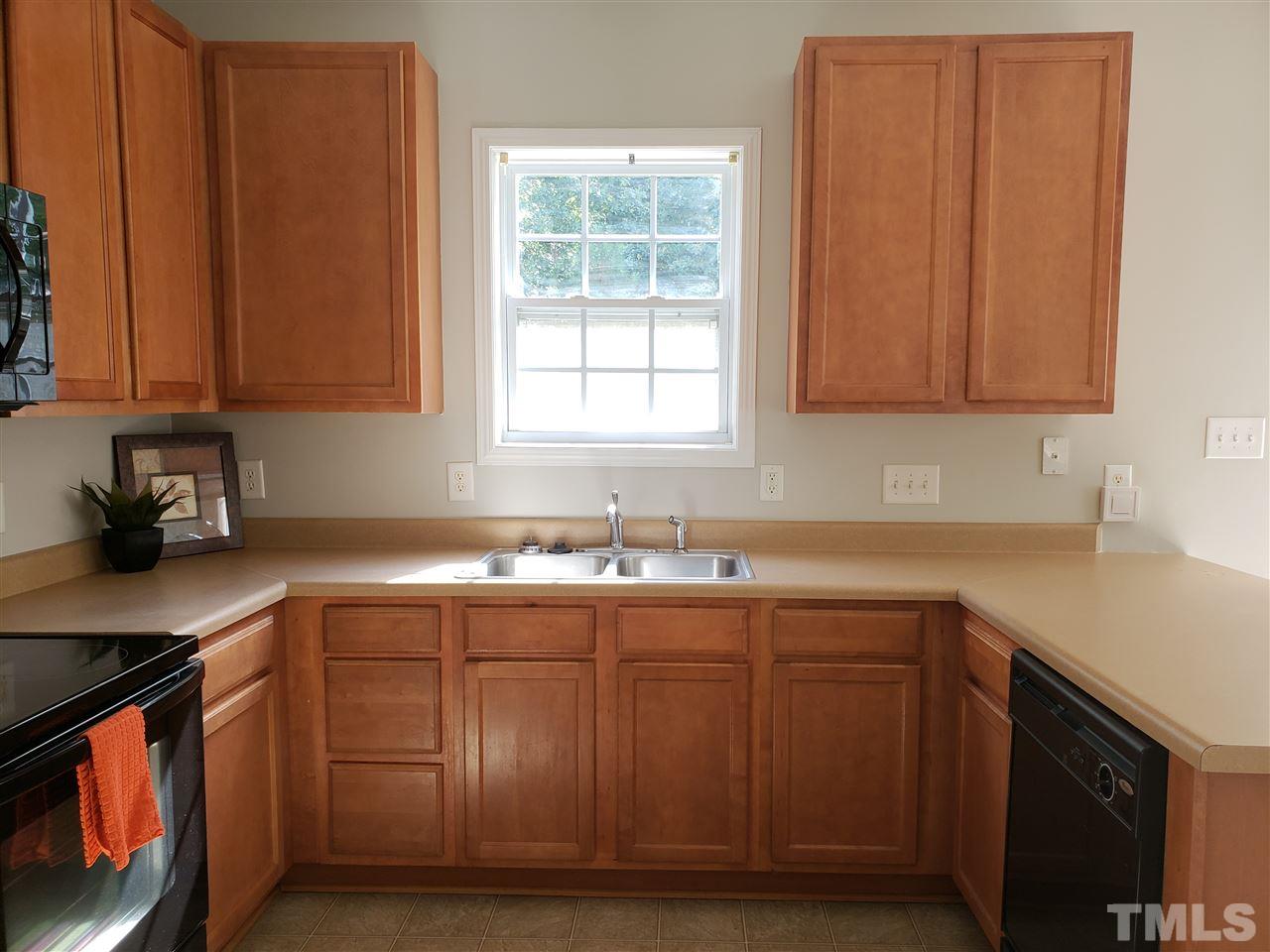 6827 Spanglers Spring Way Raleigh, NC 27610 - Photo 3 of 8