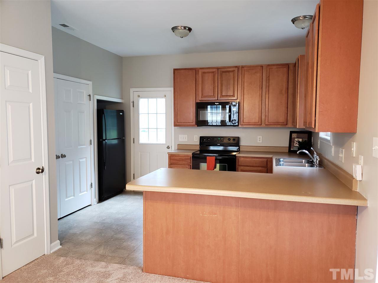 6827 Spanglers Spring Way Raleigh, NC 27610 - Photo 4 of 8