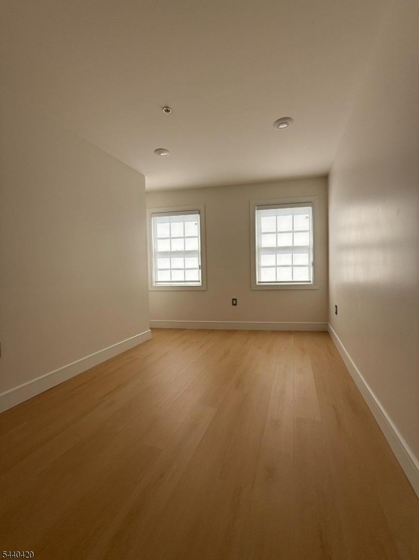 627 Valley Road, Unit B Montclair, NJ 07043 - Photo 11 of 39