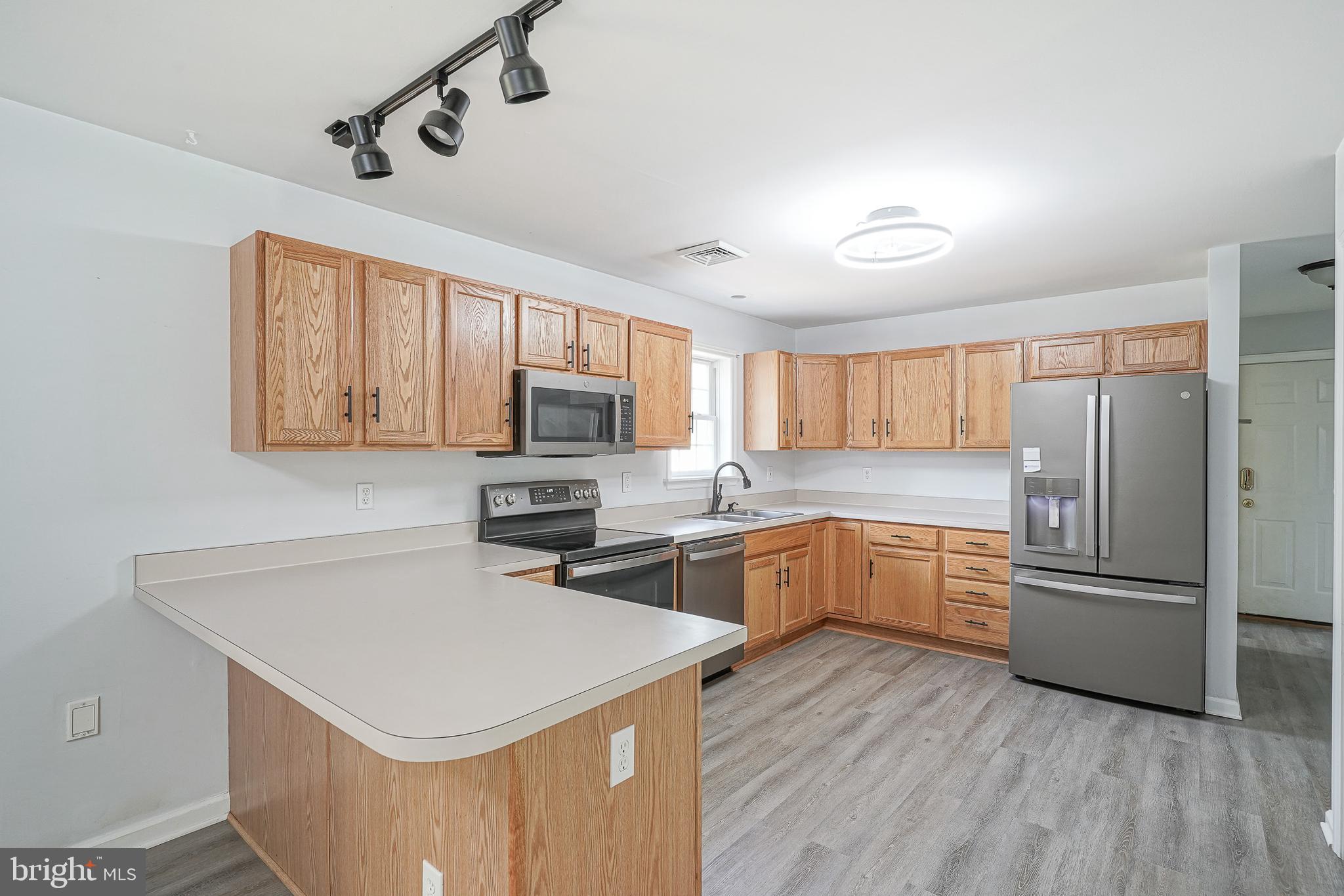 167 Watsons Mill Road Elmer, NJ 08318 - Photo 3 of 37