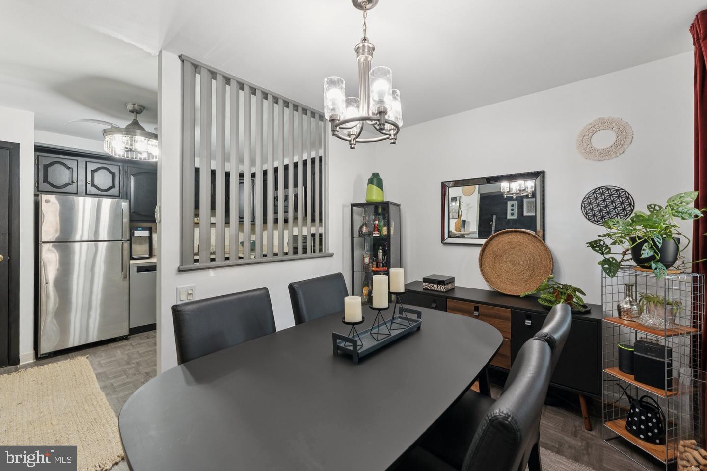5010 7th Road South, Unit T1 Arlington, VA 22204 - Photo 6 of 22 Dining Area
