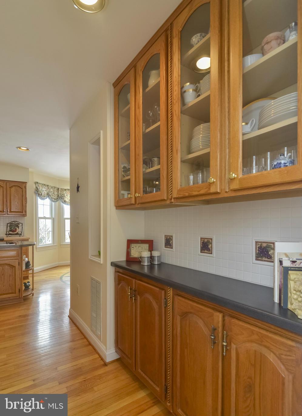 7131 Baldwin Ridge Road Warrenton, VA 20187 - Photo 9 of 30 Butler's Pantry