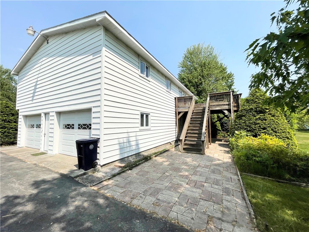 11 Anthony Drive Seneca Falls, NY 13148 - Photo 3 of 45