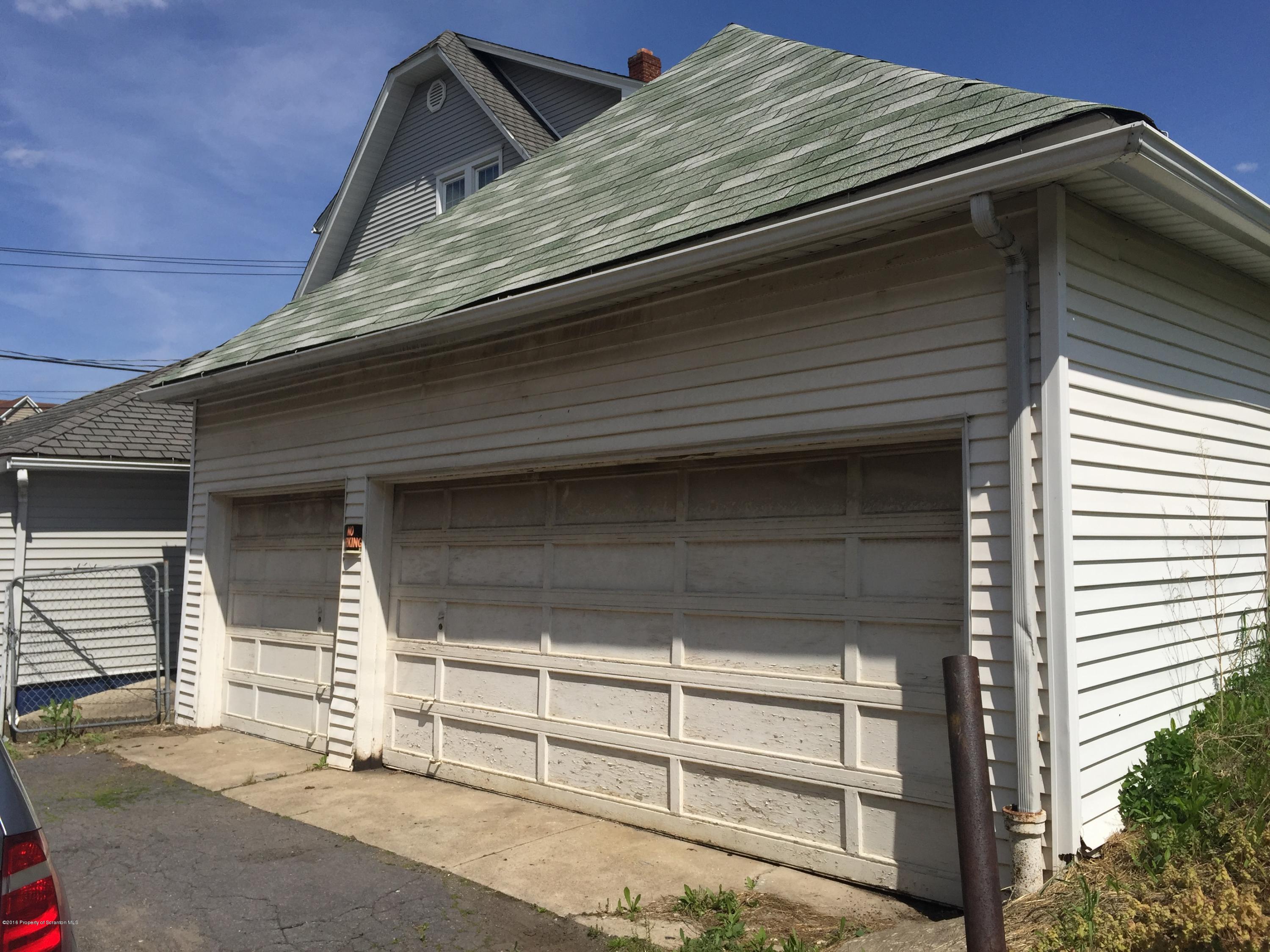 1506 Prospect Avenue Scranton, PA 18505 - Photo 2 of 17 Gallery Image 2