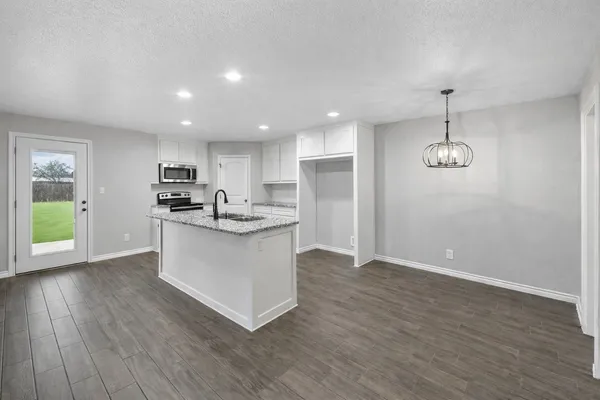 $2,150 | 228 St Charles Drive, Springtown, TX 76082