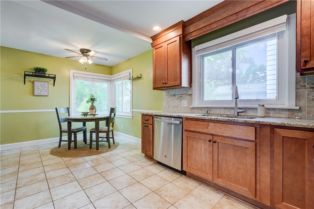 52 Edgemont Road Rochester, NY 14620 - Photo 16 of 29