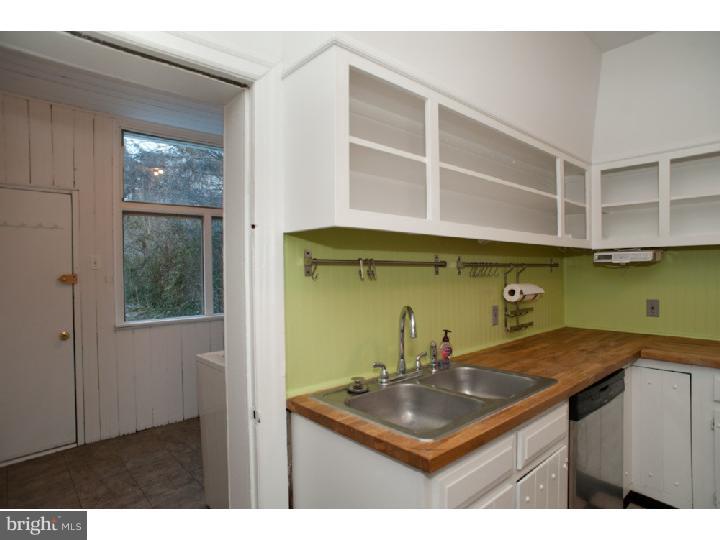 207 Rochelle Avenue Philadelphia, PA 19128 - Photo 11 of 25 Gallery Image 11