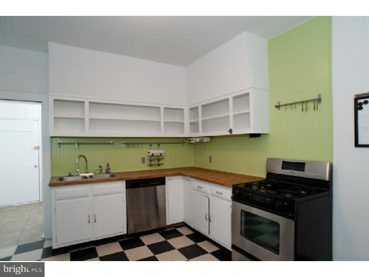 207 Rochelle Avenue Philadelphia, PA 19128 - Photo 8 of 25 Gallery Image 8